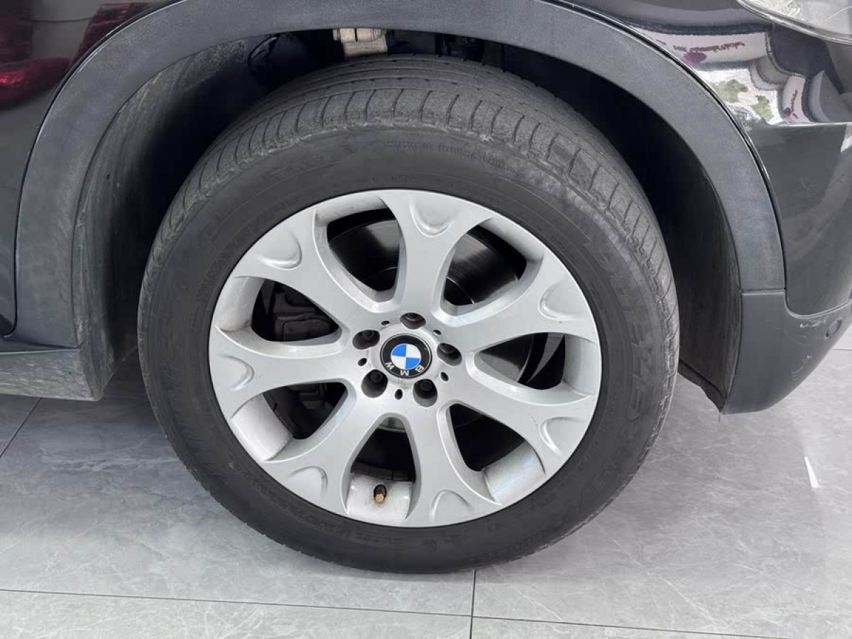 寶馬 寶馬X5  2009款 xDrive48i豪華型圖片