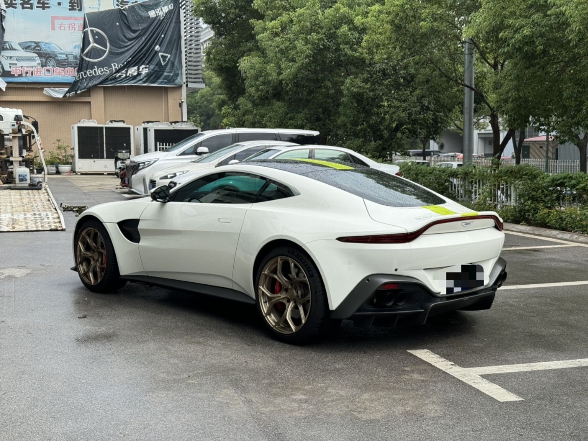 2019年7月阿斯頓·馬丁 V8 Vantage  2022款 4.0T V8 Coupe