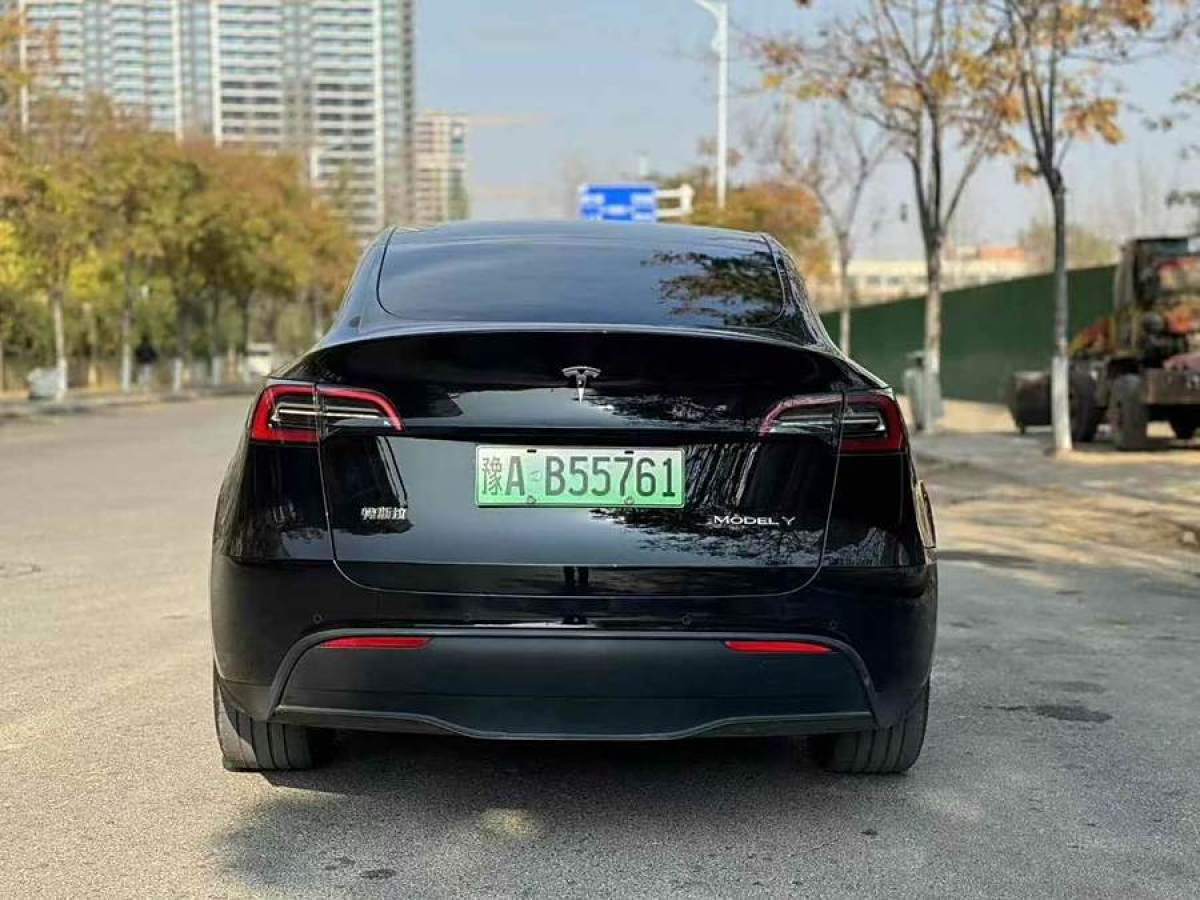 特斯拉 Model 3  2023款 煥新版 后輪驅(qū)動(dòng)圖片