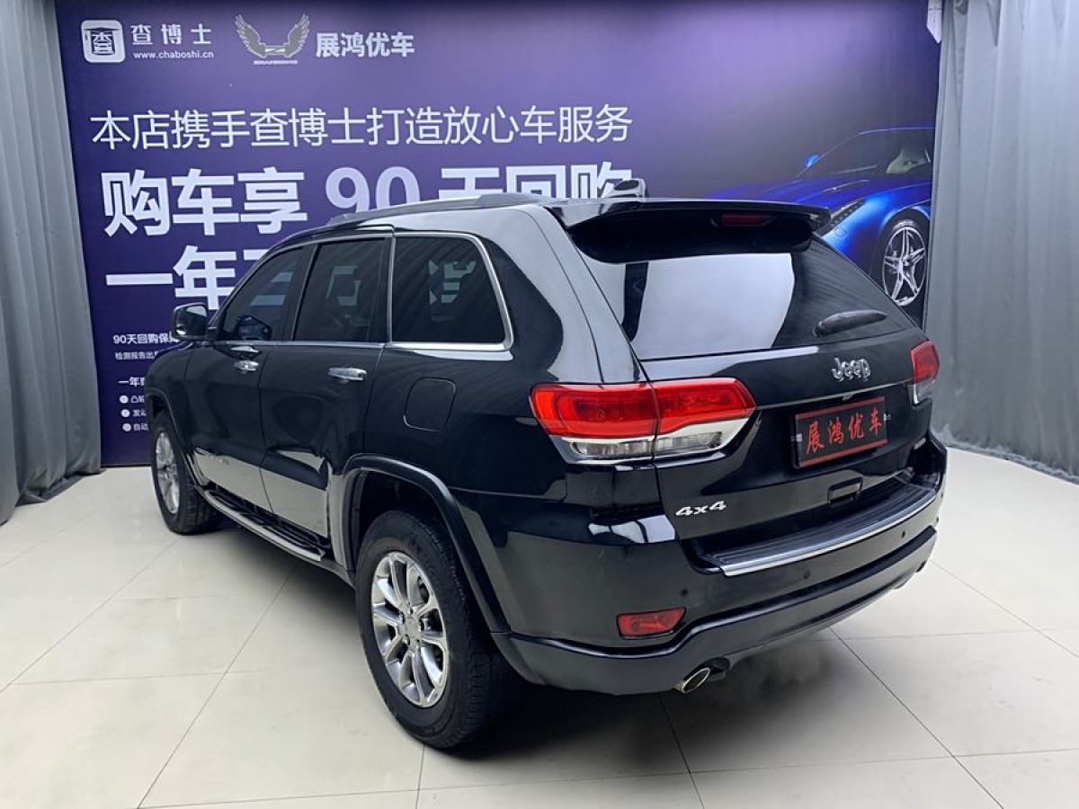 Jeep 大切諾基  2015款 3.0L 舒享導(dǎo)航版圖片