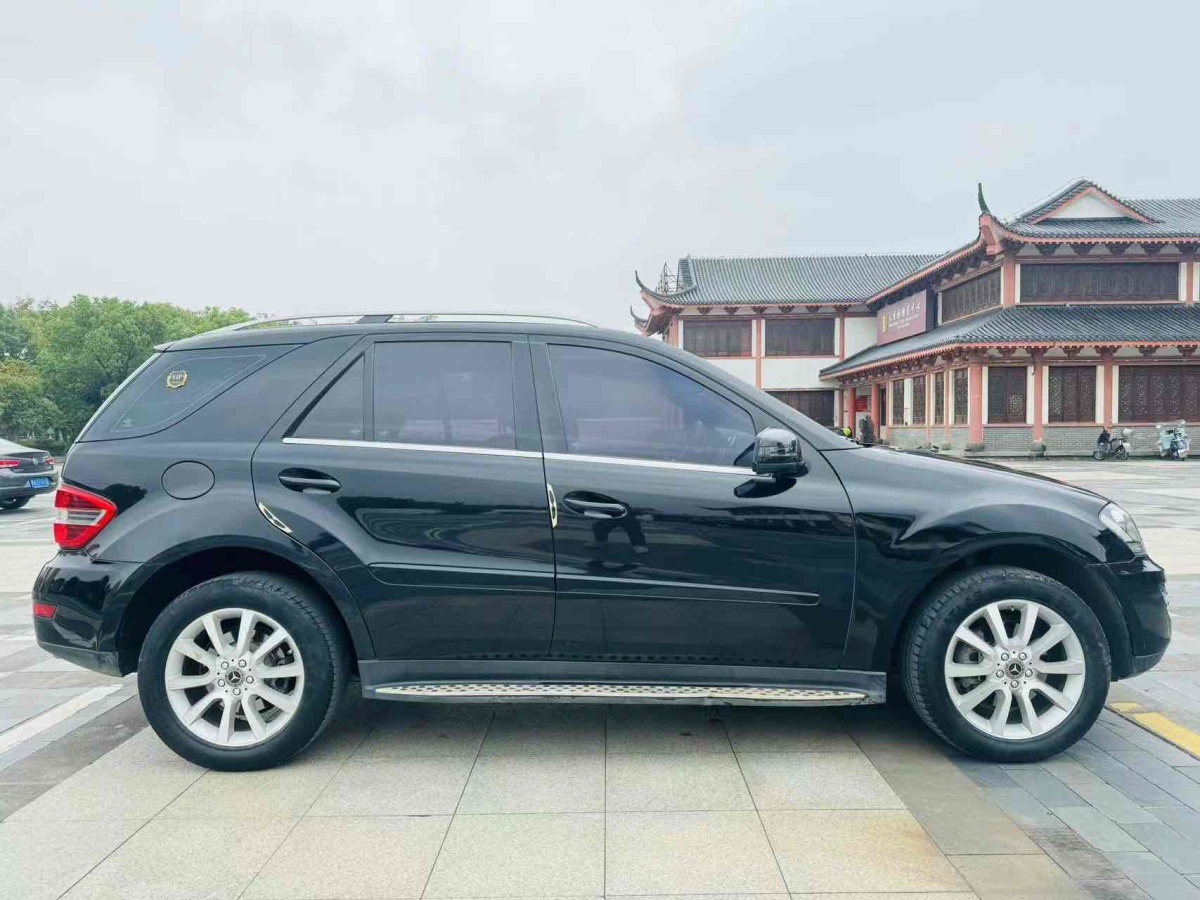 奔馳 奔馳M級(jí)  2010款 ML 350 4MATIC豪華型圖片