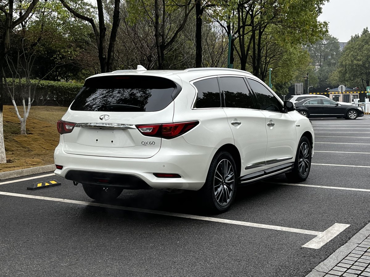 英菲尼迪 QX60  2020款 2.5 S/C Hybrid 兩驅(qū)卓越版 國(guó)VI圖片