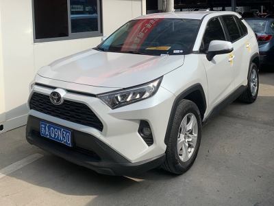 2022年4月 豐田 RAV4榮放 2.0L CVT兩驅(qū)都市版圖片