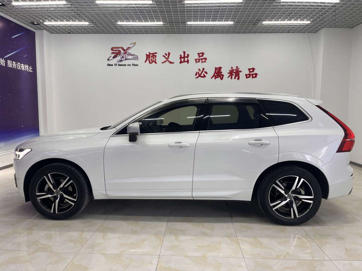 沃爾沃 XC60  2018款 T5 四驅(qū)智遠(yuǎn)運(yùn)動(dòng)版圖片