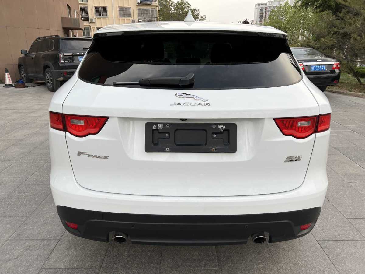 捷豹 F-PACE  2018款 改款 2.0T 四驅(qū)R-Sport運(yùn)動(dòng)版圖片