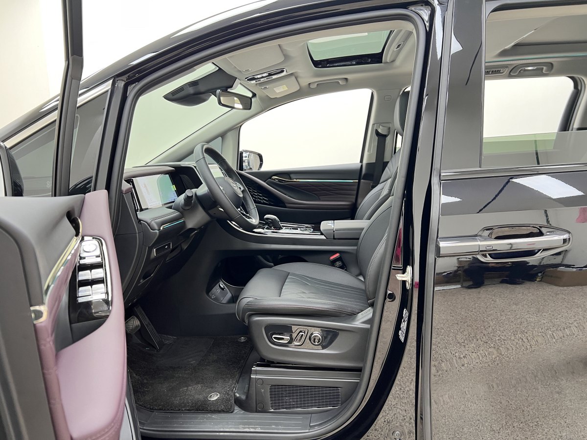 廣汽傳祺 M8  2024款 宗師系列 400T 至尊版圖片