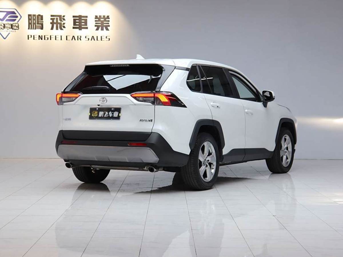 2022年8月豐田 RAV4榮放  2021款 2.0L CVT兩驅(qū)風(fēng)尚版