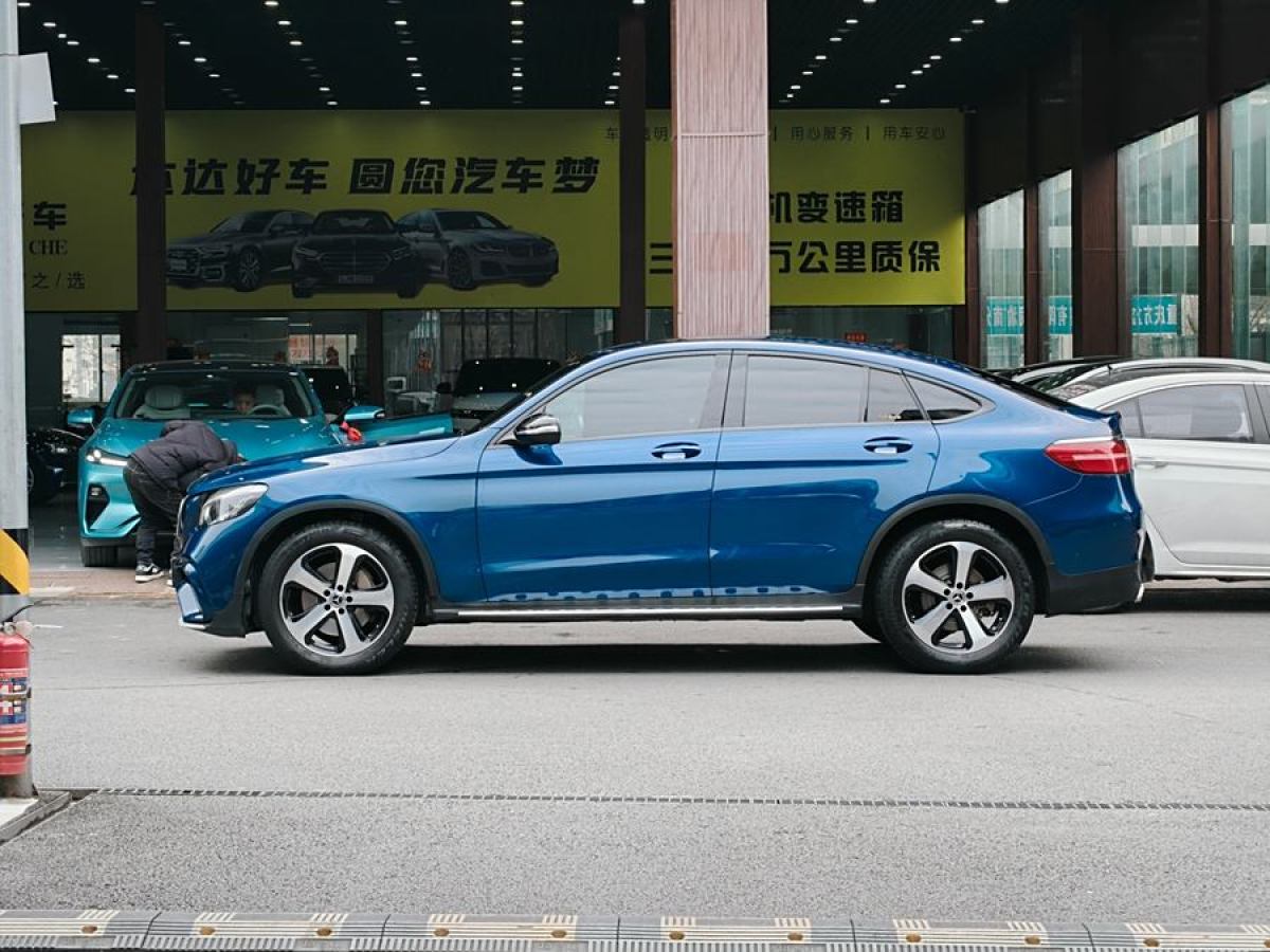 奔馳 奔馳GLC  2022款 改款 GLC 300 4MATIC 轎跑SUV圖片