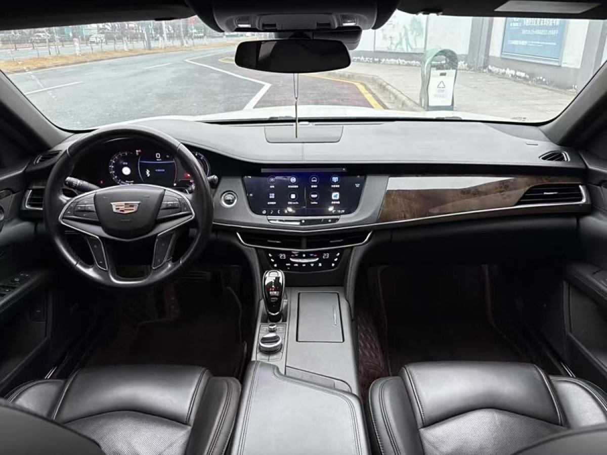 凱迪拉克 CT6  2019款 28T 豪華型圖片