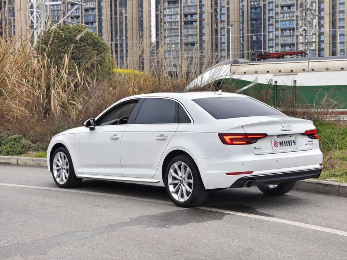 奧迪 奧迪A4L  2018款 30周年年型 40 TFSI 進(jìn)取型圖片