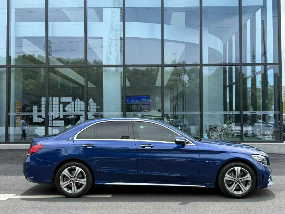 奔馳 奔馳C級(jí)  2020款 C 300 L圖片