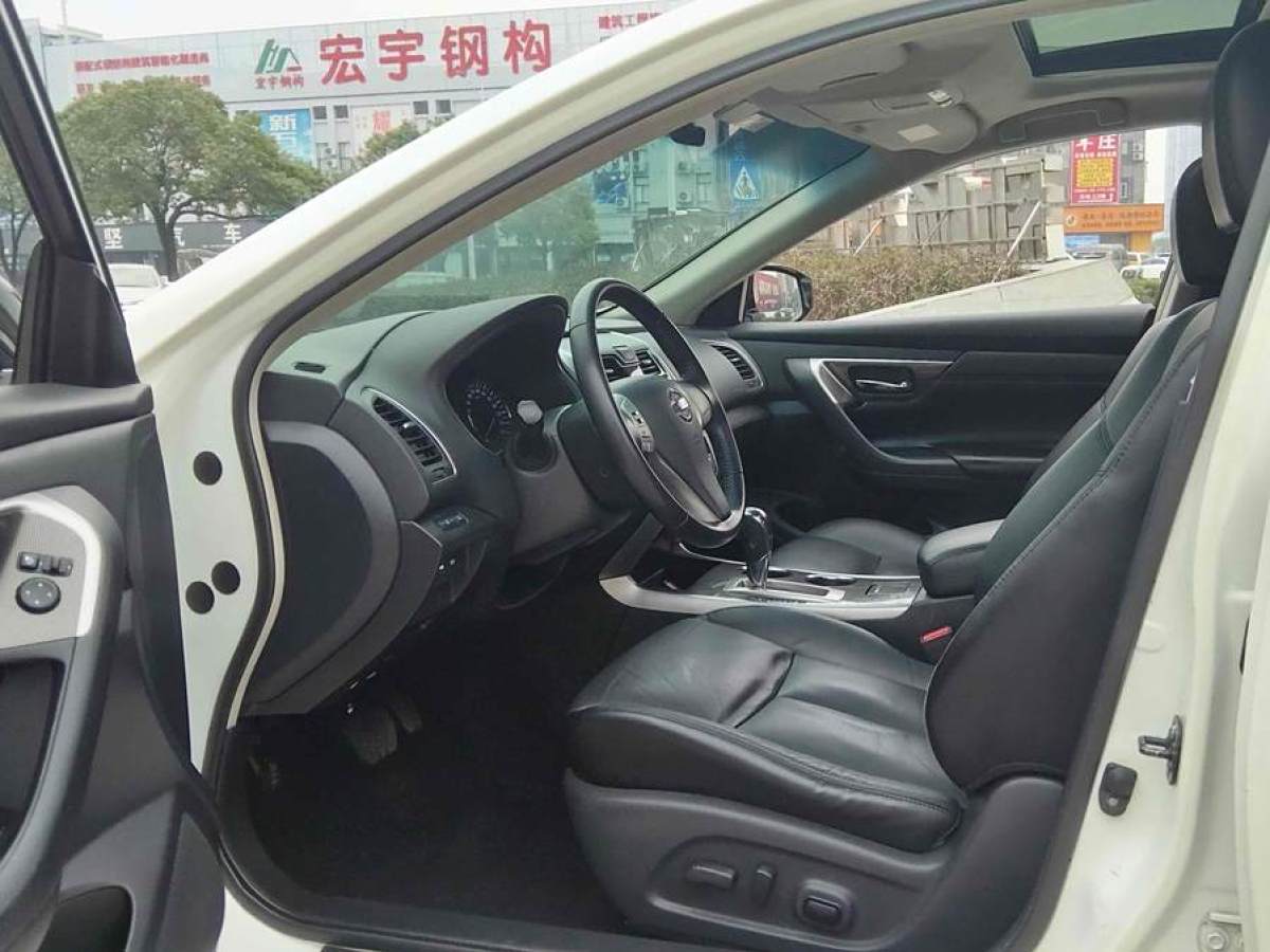 日產(chǎn) 天籟  2013款 2.0L XL舒適版圖片