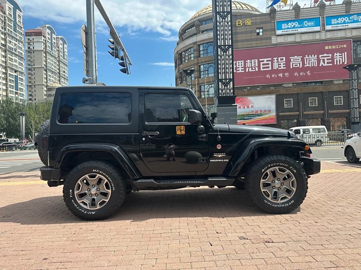 2013年1月Jeep 牧馬人  2012款 3.6L Sahara 兩門版