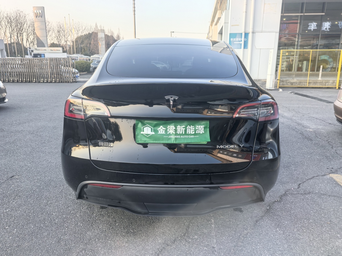 特斯拉 Model 3  2022款 后輪驅(qū)動版圖片