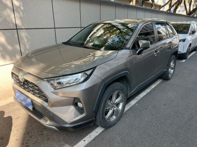 豐田 RAV4 榮放 2.0L CVT兩驅(qū)風(fēng)尚版圖片