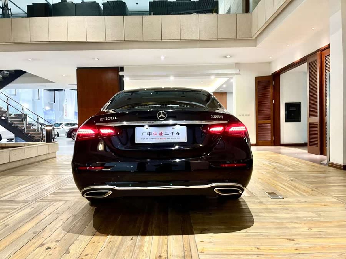 奔馳 奔馳E級  2023款 改款 E 300 L 豪華型圖片