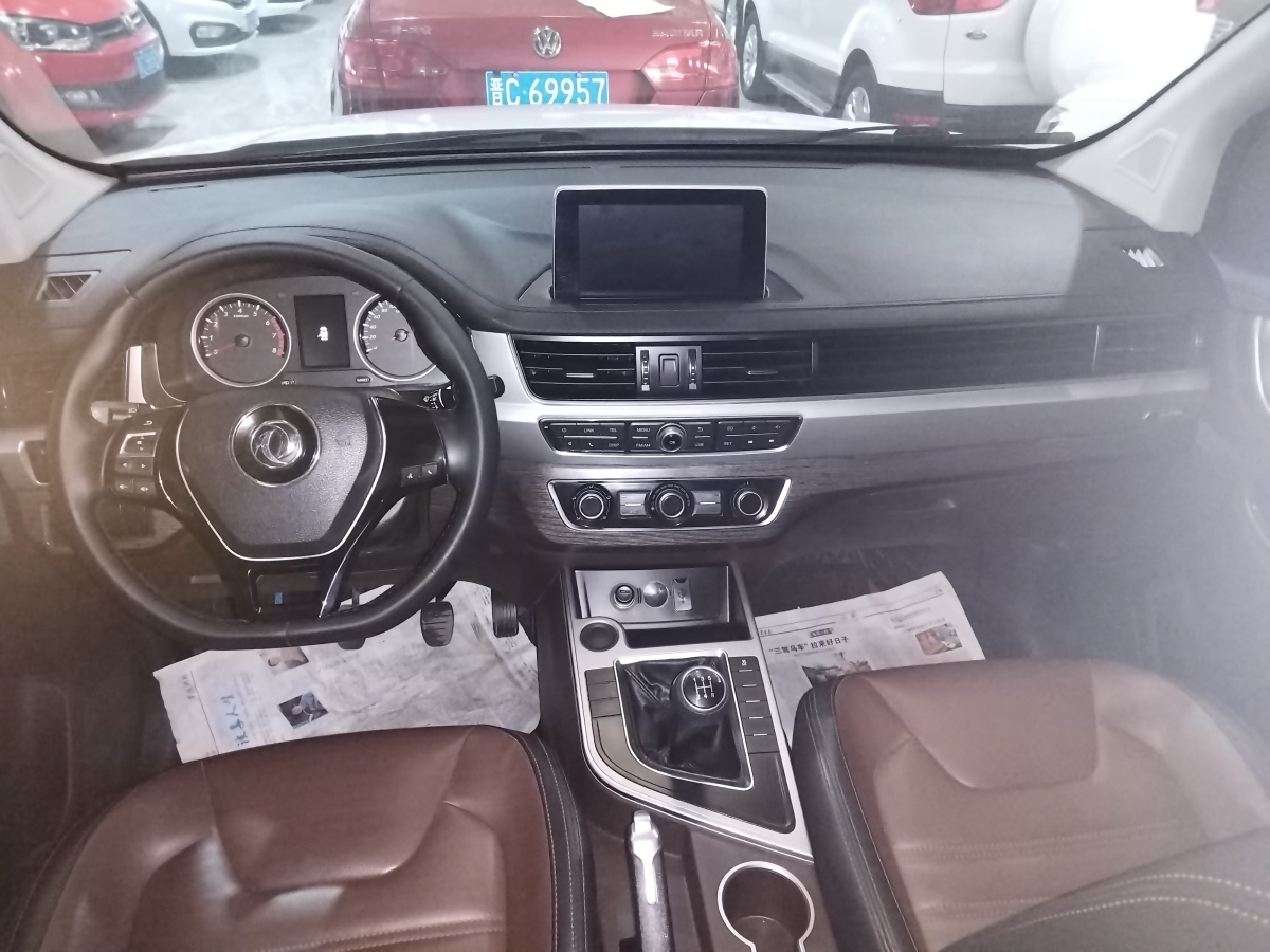 东风风行 风行SX6  2018款 1.6L 手动豪华型图片