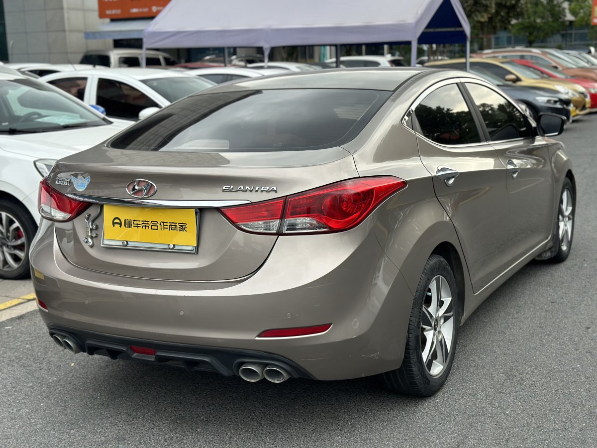 2014年11月現(xiàn)代 朗動  2012款 1.6L 手動領(lǐng)先型