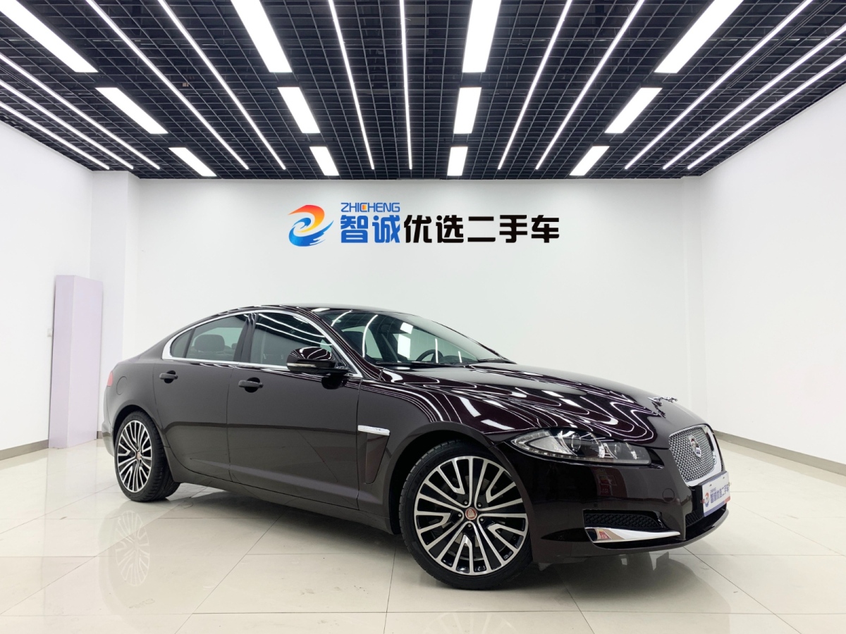 捷豹 XF  2015款 XF 2.0T 豪華版圖片