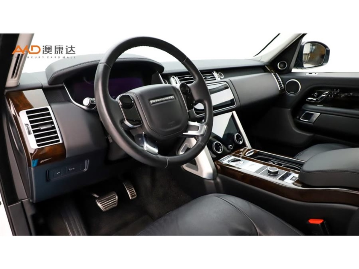 路虎 攬勝  2022款 3.0 L6 400PS 傳世加長(zhǎng)經(jīng)典版圖片