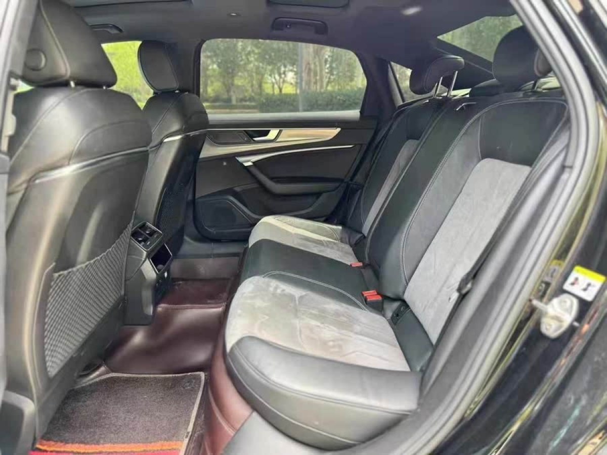 奧迪 奧迪A6L  2022款 45 TFSI quattro 臻選動感型圖片