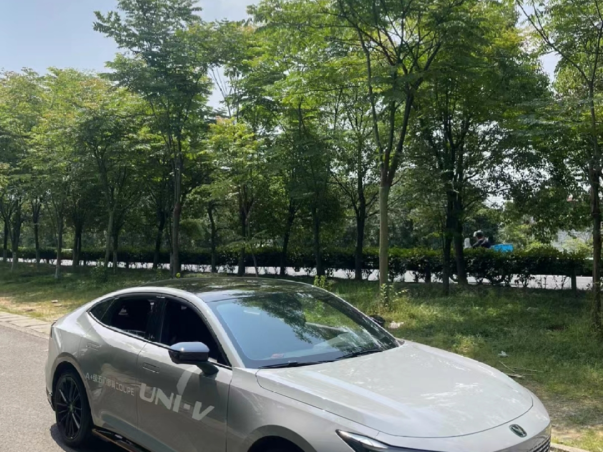 長安 長安UNI-V  2022款 1.5T 運動版圖片