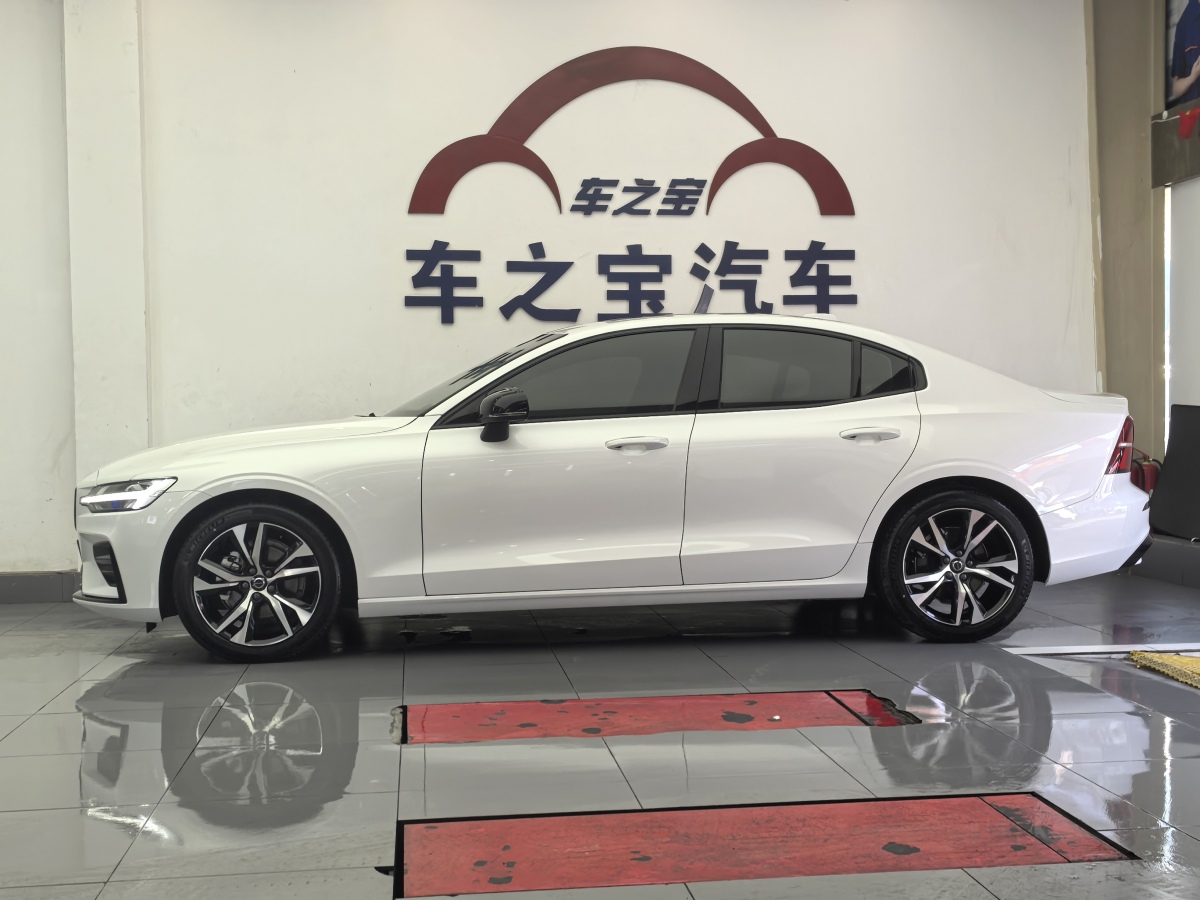 沃爾沃 S60L  2023款 B4 智遠運動版圖片