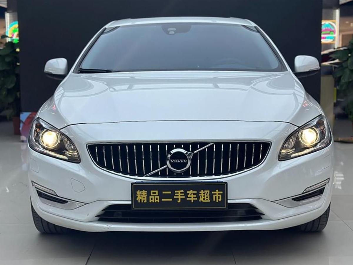 2018年10月沃爾沃 S60  2015款 L 2.0T T5 智馭版