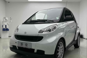 fortwo smart 1.0 MHD 硬顶标准版