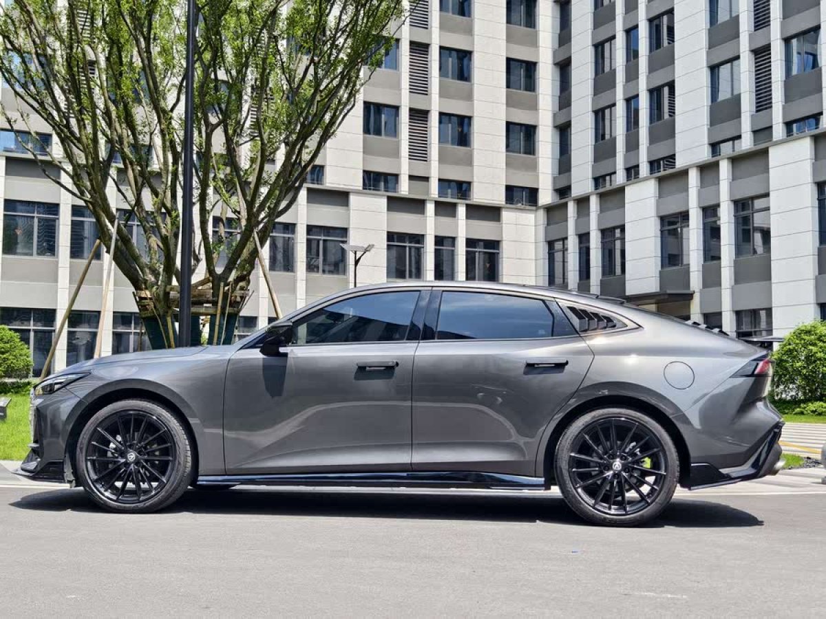 長(zhǎng)安 長(zhǎng)安UNI-V  2023款 1.5T 運(yùn)動(dòng)版圖片