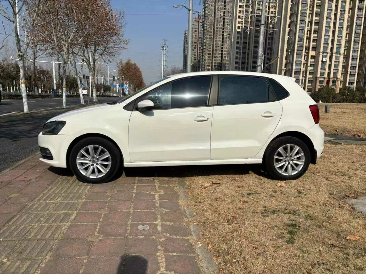 啟辰 R50  2015款 1.6L 北斗導(dǎo)航版圖片