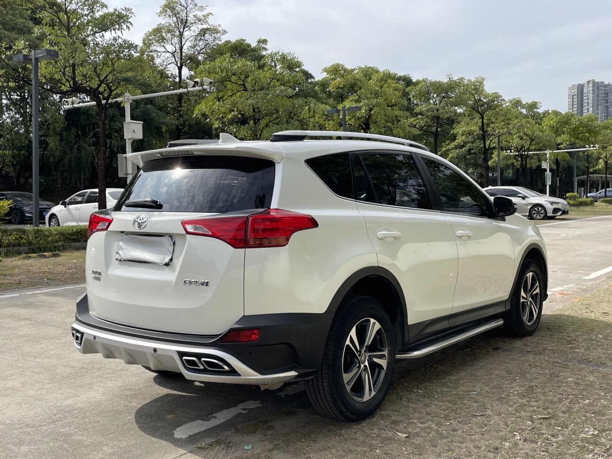 豐田 RAV4  2018款 榮放 2.0L CVT兩驅風尚版圖片