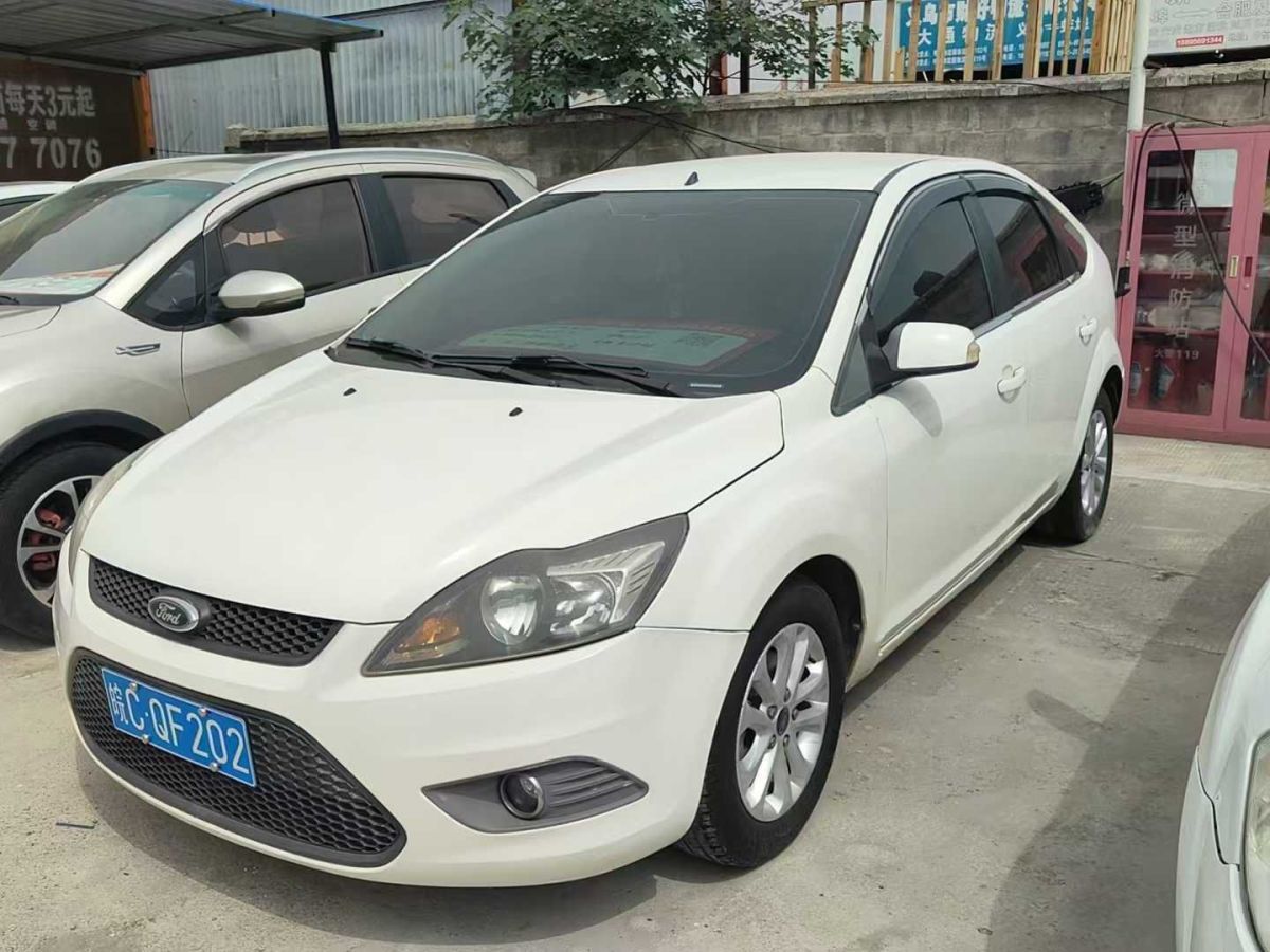 福特 ?？怂? 2015款 1.0GTDi 手動(dòng)超能風(fēng)尚型圖片