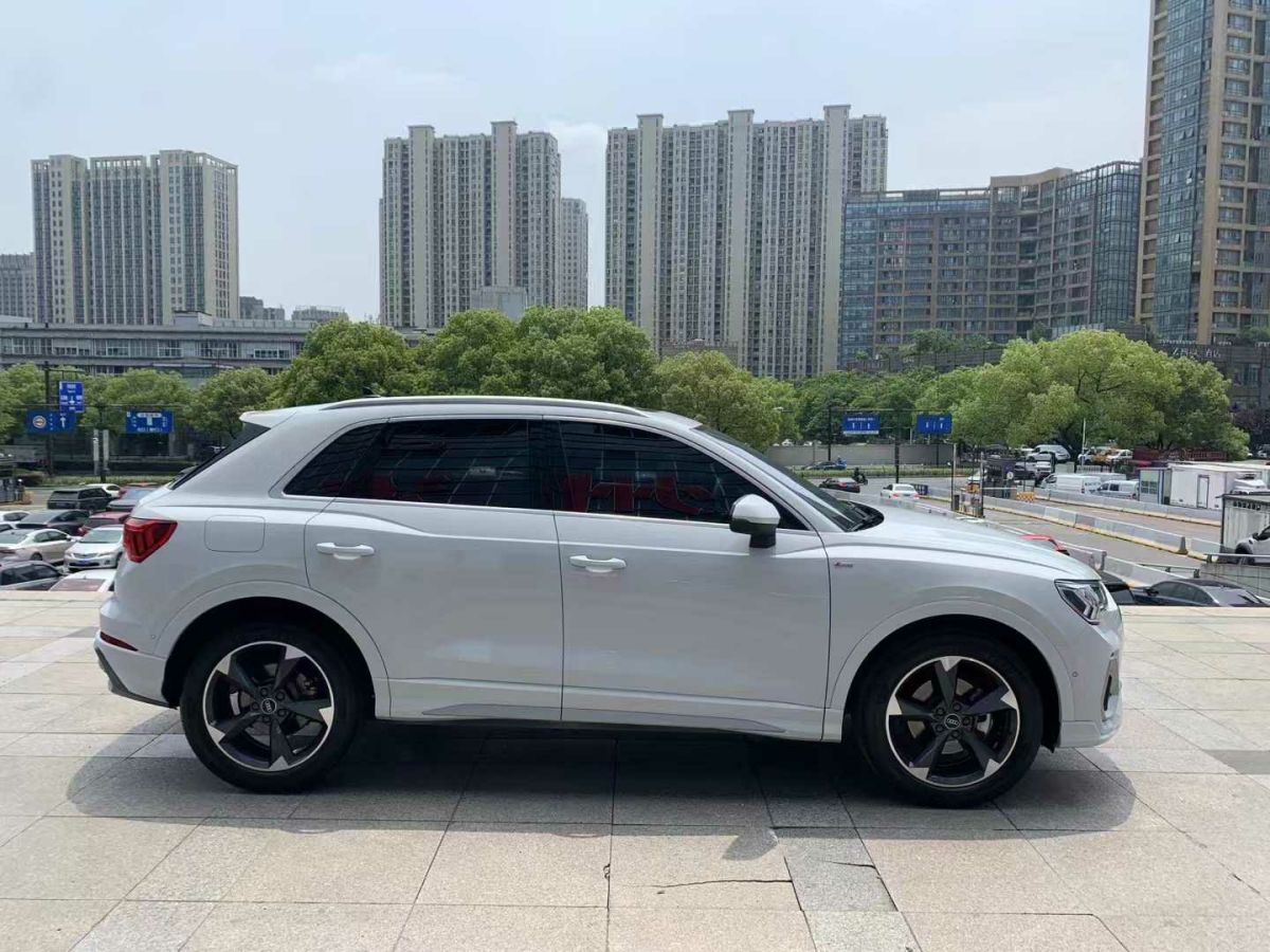 奧迪 奧迪Q3  2022款 35 TFSI 時尚動感型圖片