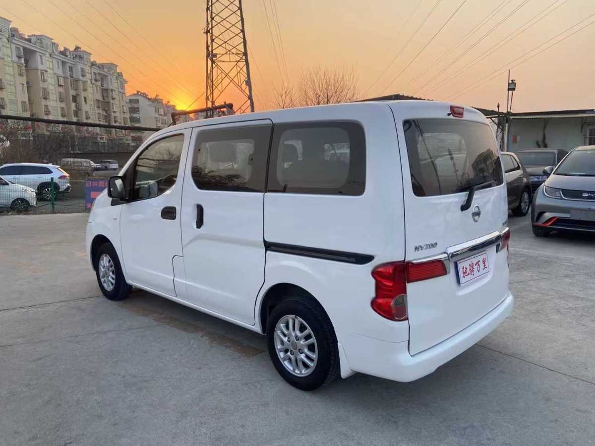 日產(chǎn) NV200  2011款 1.6L 232座 尊雅型圖片