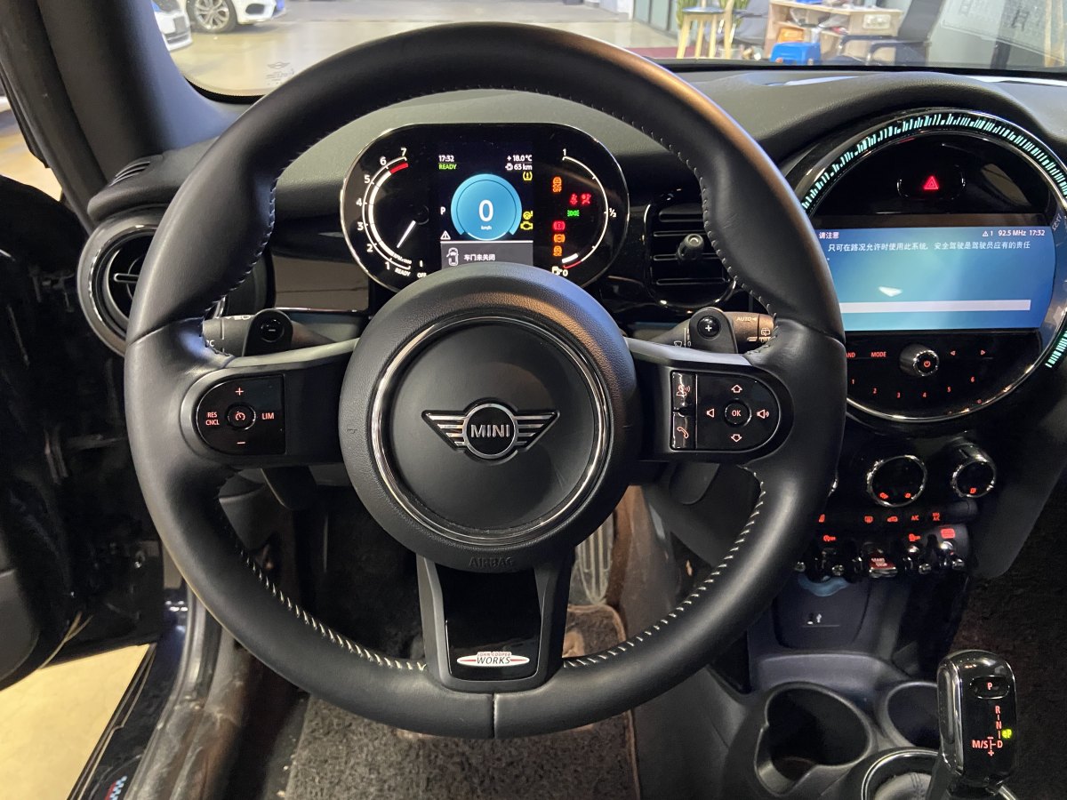 MINI MINI  2022款 2.0T COOPER S 黑標特別版圖片