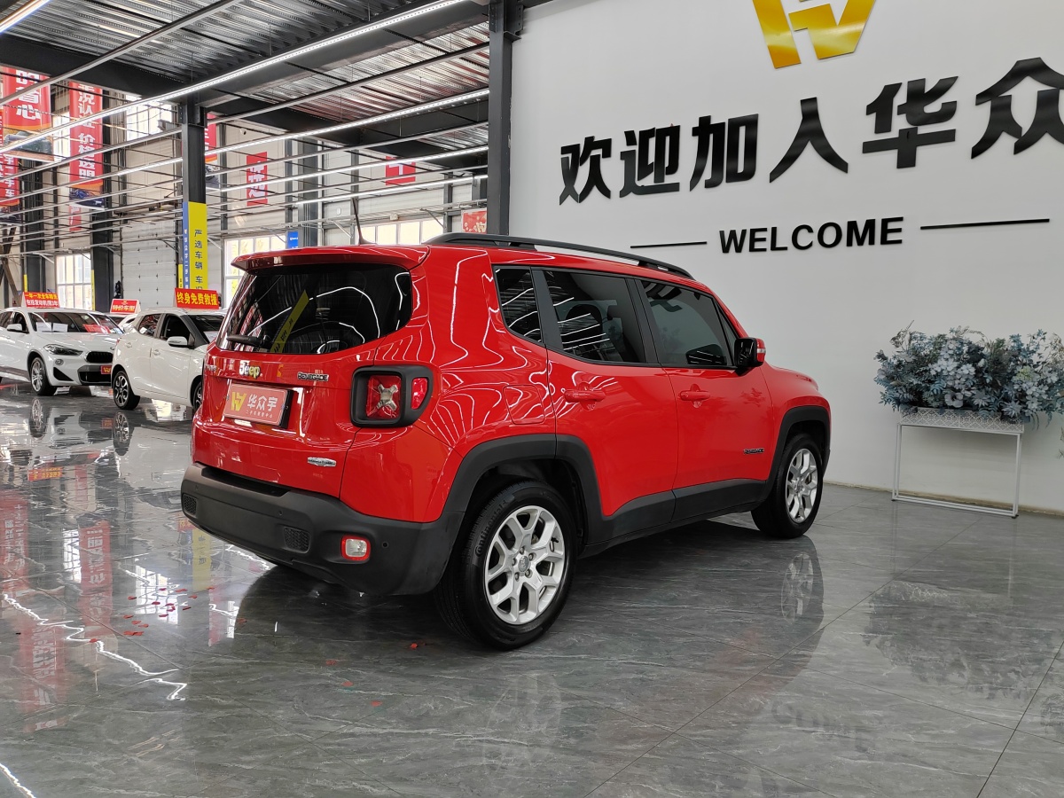 Jeep 自由俠  2018款 互聯(lián)大屏版 180T 自動(dòng)高能版圖片