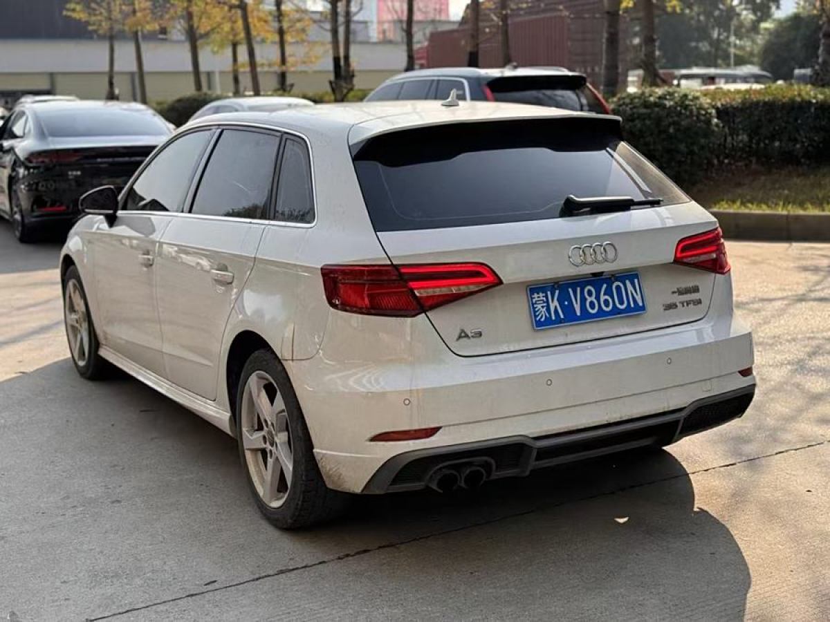 奧迪 奧迪A3  2018款 30周年年型 Sportback 35 TFSI 時(shí)尚型圖片