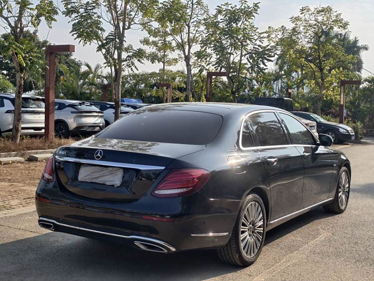 奔馳 奔馳E級(jí)  2020款 E 300 L 豪華型圖片