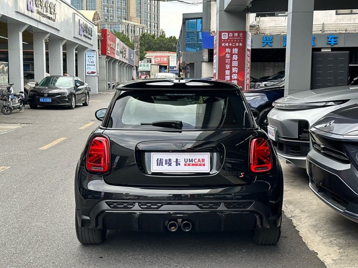 MINI MINI  2022款 2.0T COOPER S 黑標(biāo)特別版圖片