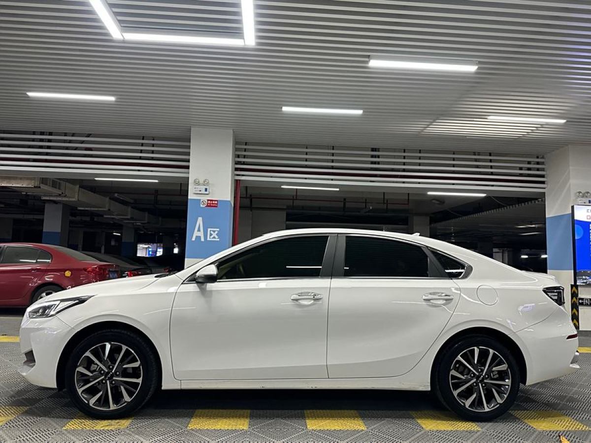 起亞 K3  2021款 改款 1.5L CVT時(shí)尚版圖片