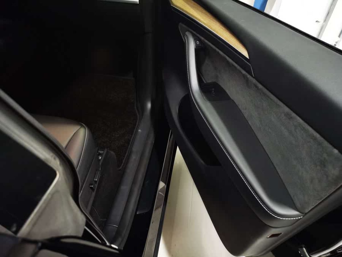 特斯拉 Model Y  2022款 改款 后輪驅(qū)動(dòng)版圖片
