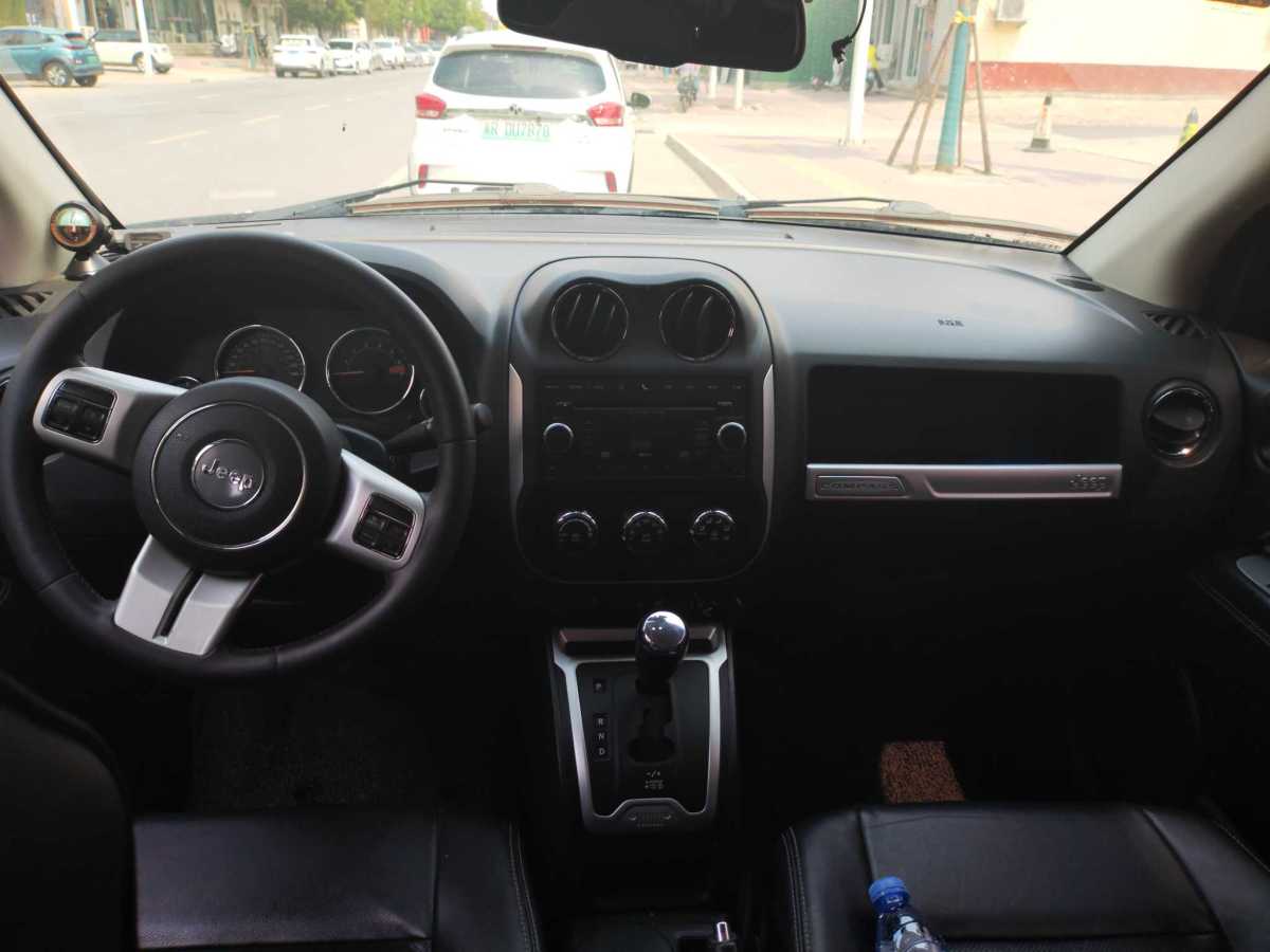 Jeep 指南者  2014款 改款 2.4L 四驅(qū)豪華版圖片