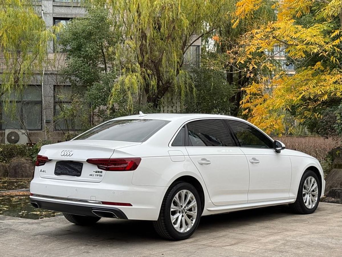 奧迪 奧迪A4L  2019款 40 TFSI 進(jìn)取型 國VI圖片