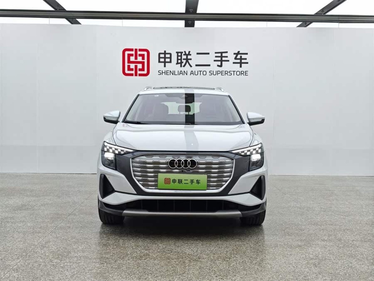 奧迪 奧迪Q5 e-tron  2022款 40 e-tron 星耀型 錦衣套裝圖片