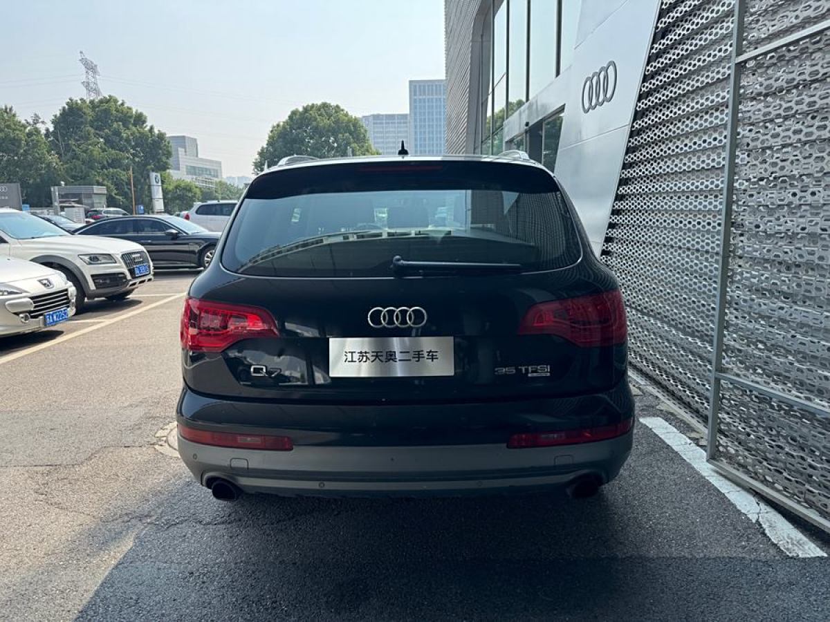 奧迪 奧迪Q7  2013款 35 TFSI 進(jìn)取型圖片