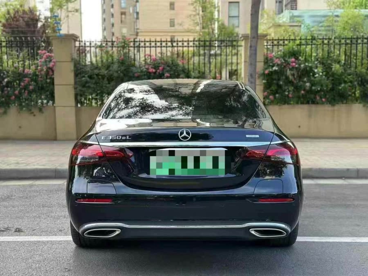 奔馳 奔馳E級(jí)新能源  2023款 E 350 e L 插電式混合動(dòng)力轎車(chē)圖片