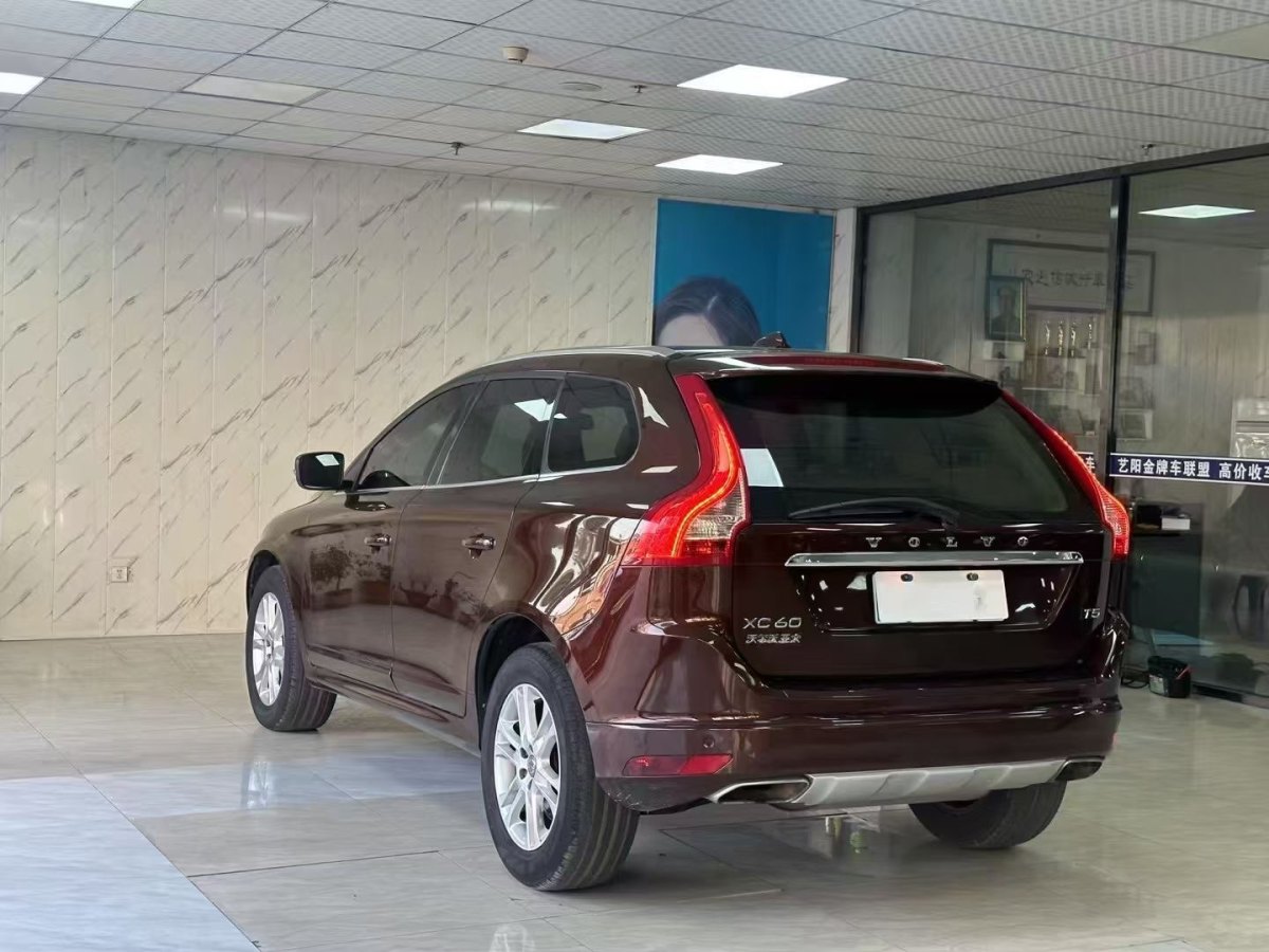 沃爾沃 XC60  2015款 T5 智進(jìn)版圖片