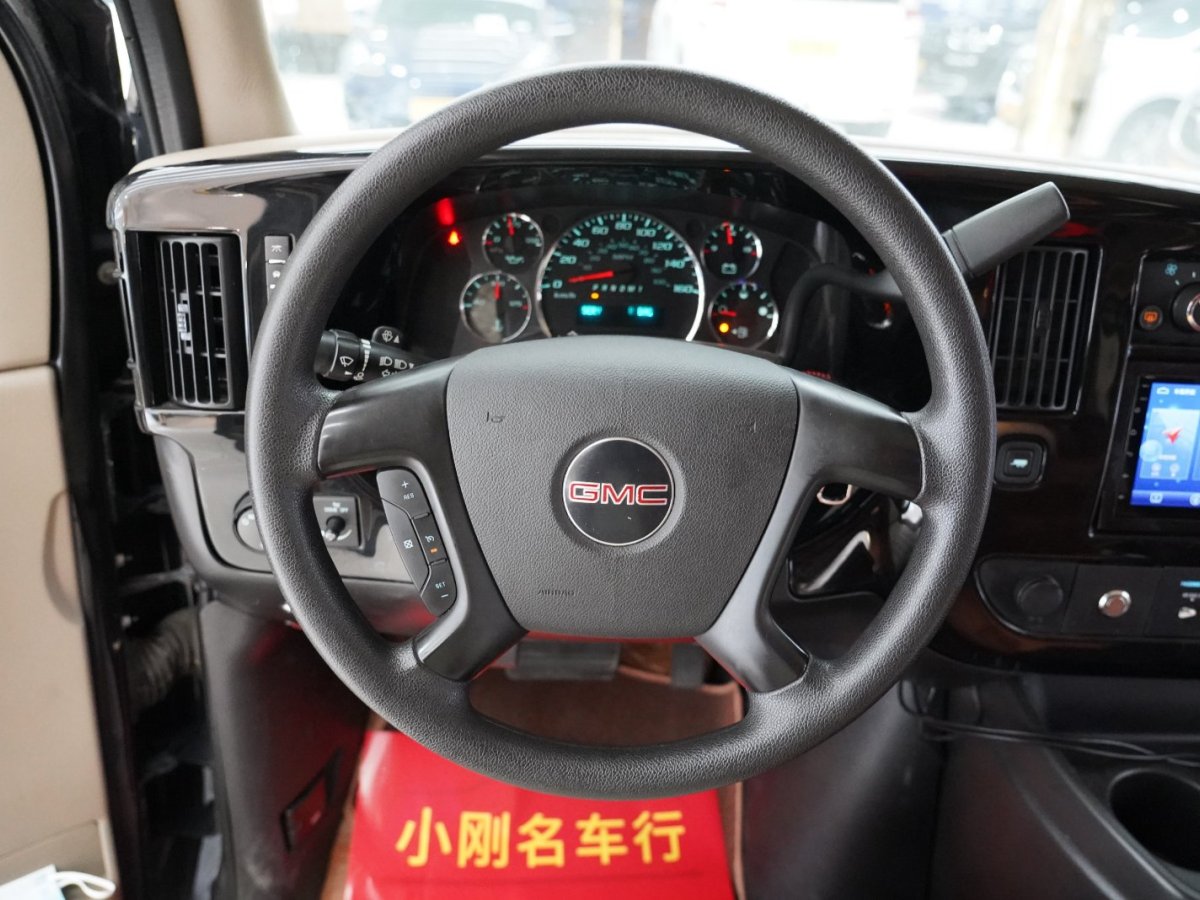 2014年2月GMC SAVANA  2013款 6.0L 豪華隱私屏版7座