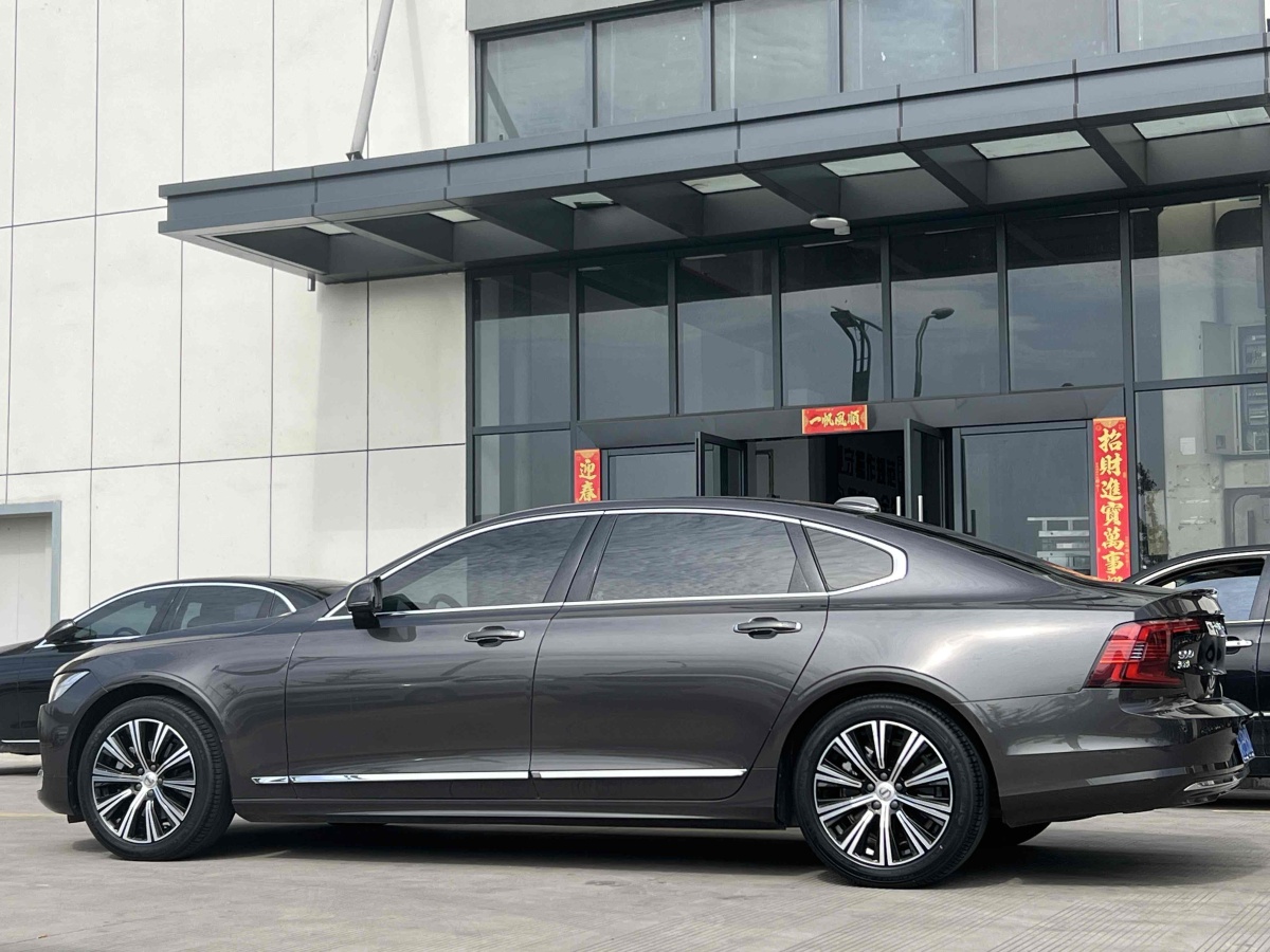 2021年5月沃爾沃 S90  2021款 B5 智遠(yuǎn)豪華版